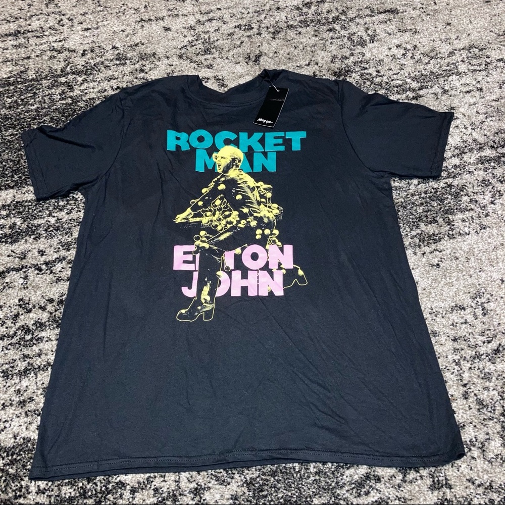 Women’s Elton John Rocket Man T-Shirt size M - NWT!